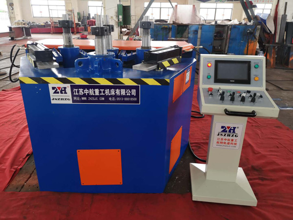 高精度四輥型材彎曲機(jī) 高精度四輥型材彎曲機(jī)